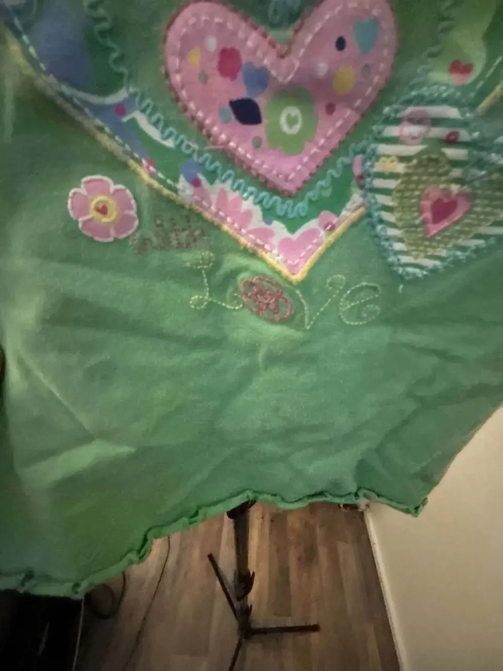 The Children's Place Green Heart Applique Short Sleeve T-Shirt Size 3T